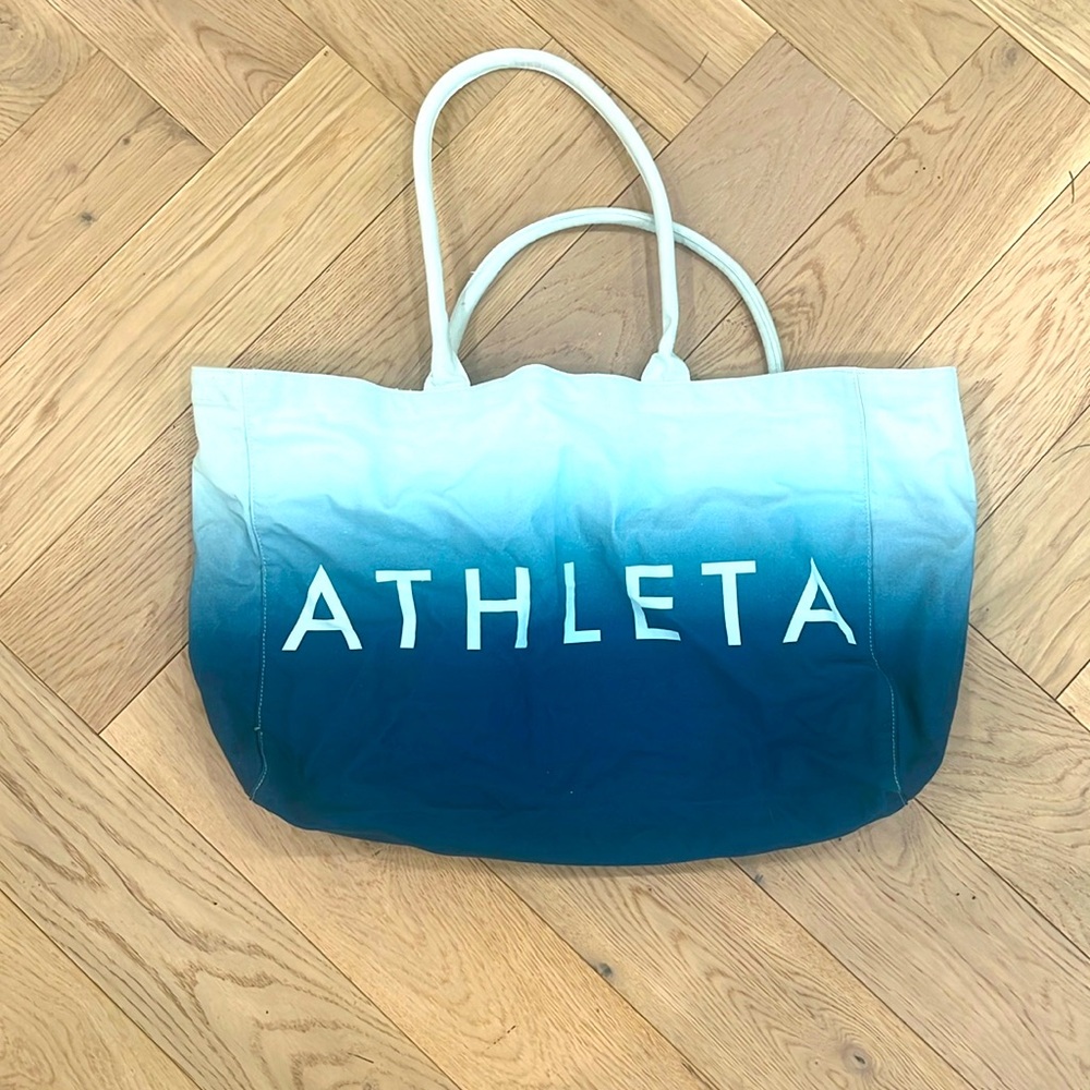 Athleta Beach/Gym/Shopping Tote, Blue & White Canvas Bag. Pet & smoke free home.